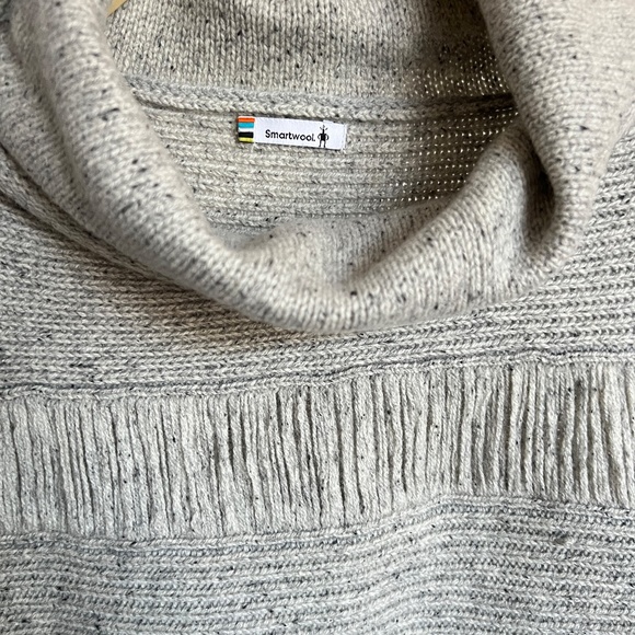 Smartwool Gray Poncho - SAMPLE NWT - Picture 5 of 6